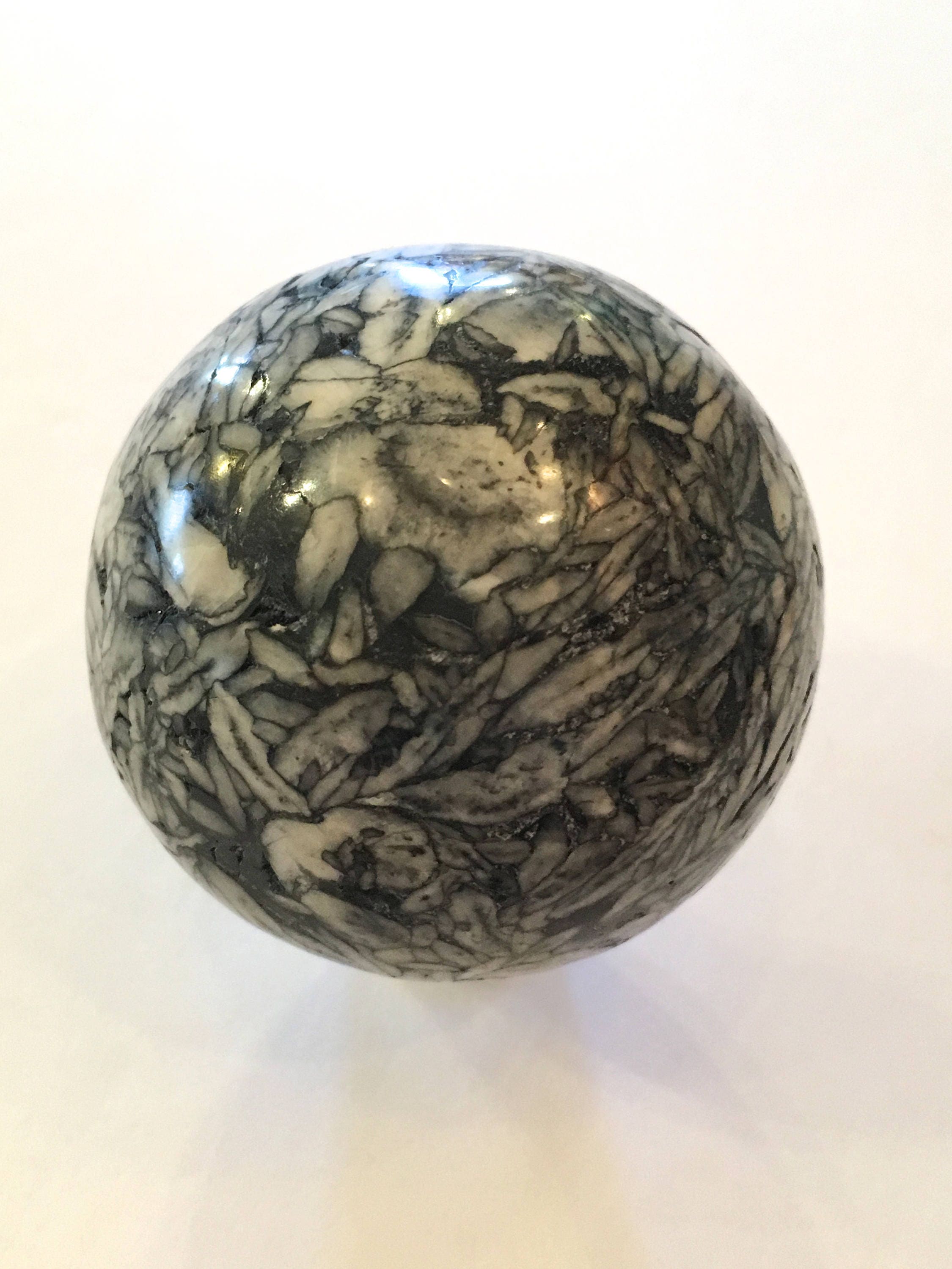PINOLITH Sphere// Jasper Sphere// Crystal Sphere// Healing Gemstone