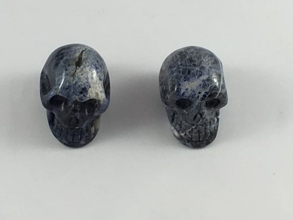 SODALITE Skulls// Carved Skull// Healing Gemstones// Home Decor// Healing Tools// All Chakras// from Mexico