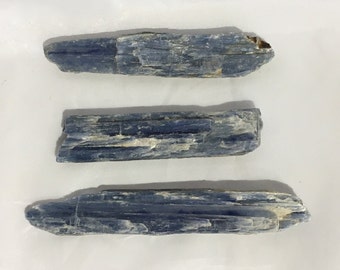 KYANITE Raw Healing Gemstone// Blue Kyanite Raw Crystals// Healing Crystals// Raw Stones// Communication, Intuition// from Brazil