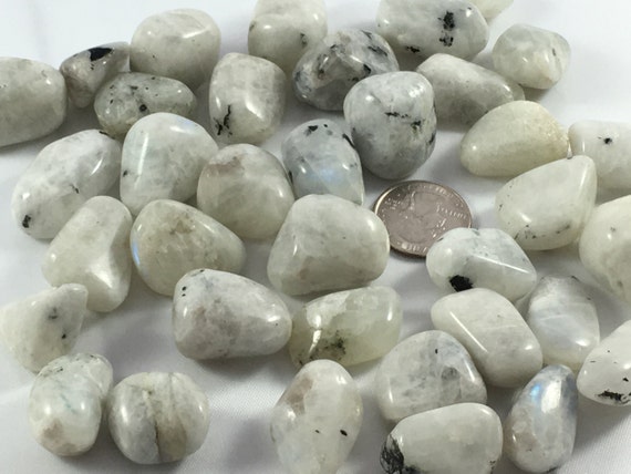 Beautiful Tumbled RAINBOW MOONSTONE Healing Gemstone// Moonstone// Tumbled Stones// June Birthstone// Healing Crystals// Healing Tools