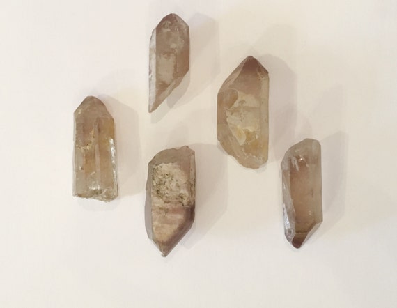 Beautiful Natural LITHIUM QUARTZ POINTS// Quartz Points// Healing Gemstones// Powerful Healing Crystals// from Brazil