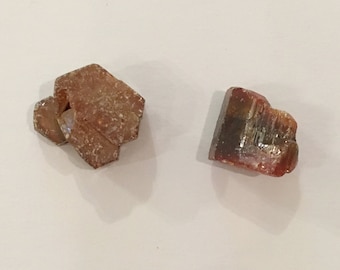 VANADINITE Raw Healing Gemstone// Vanadinite Specimen// Raw Crystals// Home Decor// Healing Tools// Root Chakra Stone// Grounding Crystal