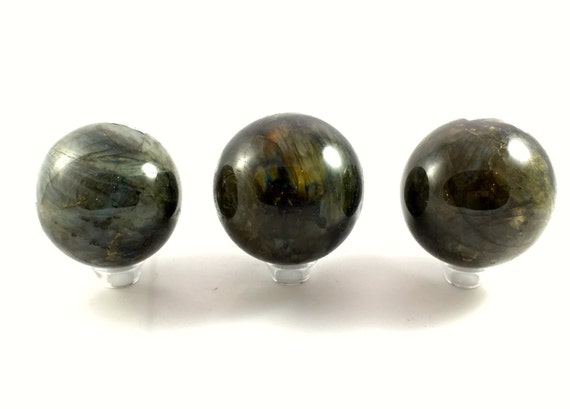 LABRADORITE Sphere// Crystal Sphere// Healing Gemstone// Crystal Ball// Home Decor// Healing Tools// From Madagascar