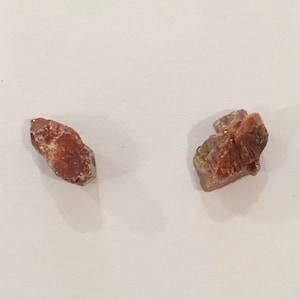VANADINITE Raw Healing Gemstone// Vanadinite Specimen// Raw Crystals// Home Decor// Healing Tools// Root Chakra Stone// Grounding Crystal