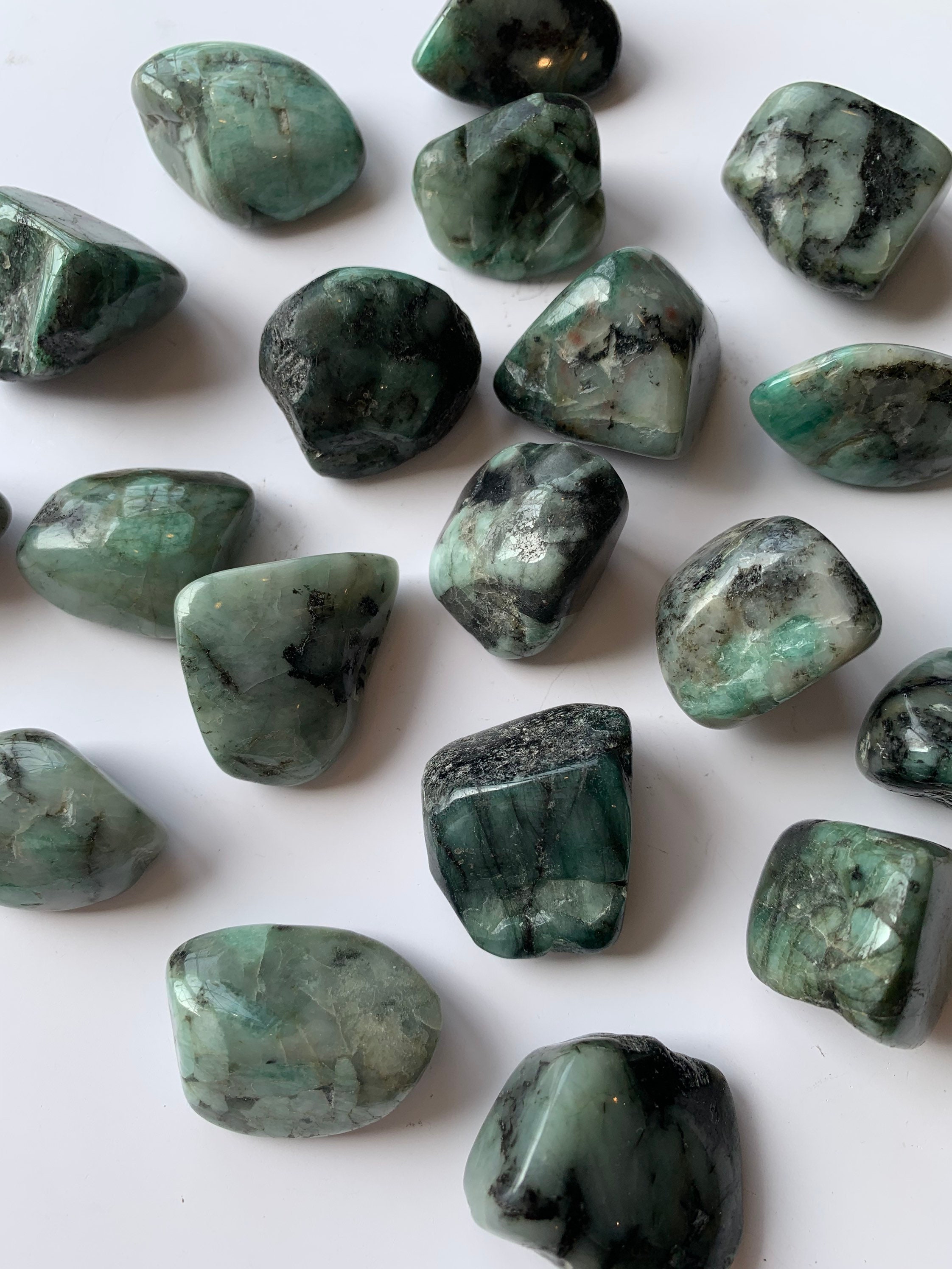 Beautiful Tumbled EMERALD Healing Gemstones/ Emerald Tumbled Stones