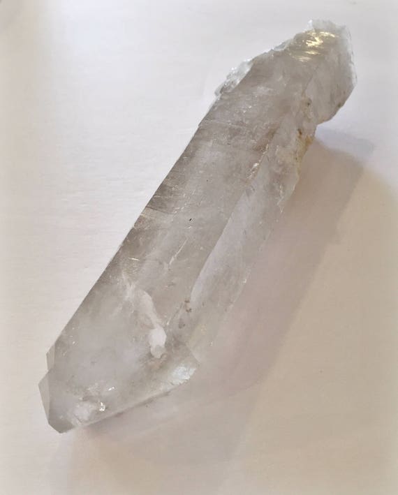 Beautiful Raw QUARTZ Healing Gemstone// Quartz POINT// Raw Quartz Point// Healing Crystals// Healing Tools// Home Decor// Statement Piece