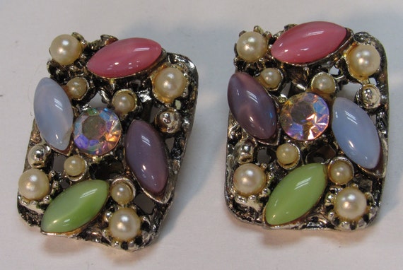 Vtg Clip Earrings Faux Pearl Multi-Color Rhinesto… - image 1