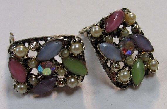 Vtg Clip Earrings Faux Pearl Multi-Color Rhinesto… - image 3