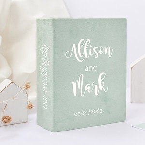 Wedding photo album with sleeves for 4x6 photos. Wedding photo album personalized. Modern Family Photo Album.Personalised gaduation album
