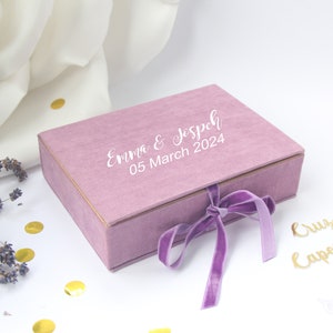 Scatola dei ricordi personalizzata per matrimonio 10x15 cm. Scatola portafoto per matrimonio color lavanda. Scatola portafoto per matrimonio. Scatola portafoto per matrimonio. Scatola portafoto per anniversario.