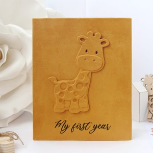 Baby Photo Album Giraffe. Personalized Baby Photo Album 4x6. Photo album scrapbook. First Year Baby Memory Book. Custom Photo Album for Kids