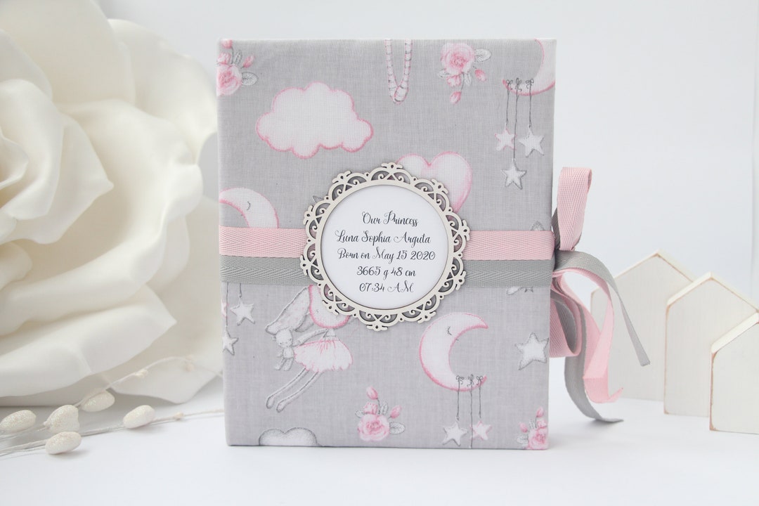 Baby Fotoalbum Weich - Polyester Fotobuch Für 17 Bilder 10x15cm | Mit Aufhängehaken