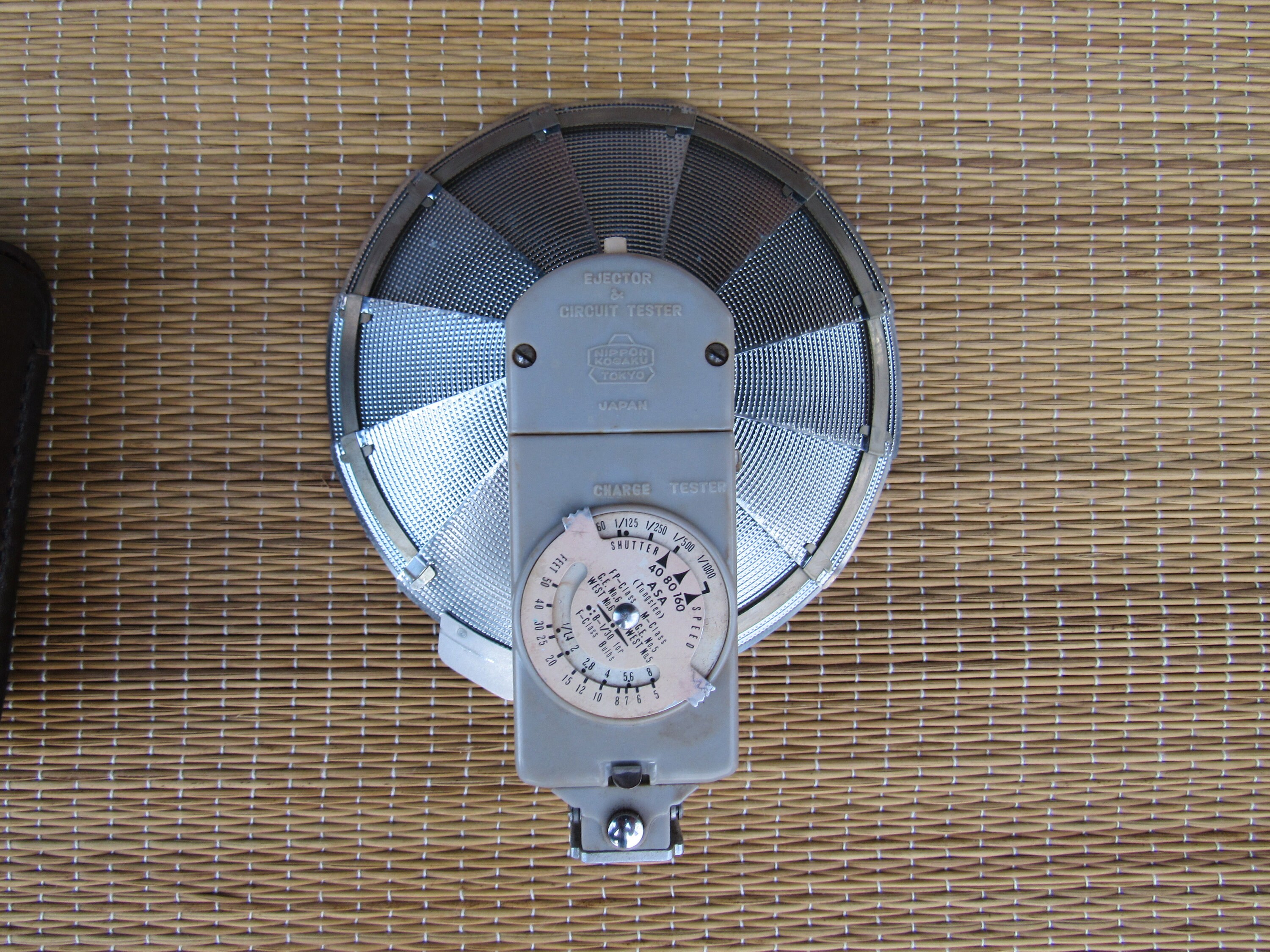Rare Flash Ventilateur Nippon Kogaku Tokyo Avec étui Cuir D'origine