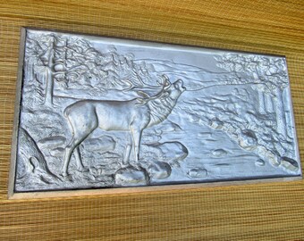 Plaque murale vintage en aluminium moulé en relief ELK RARE