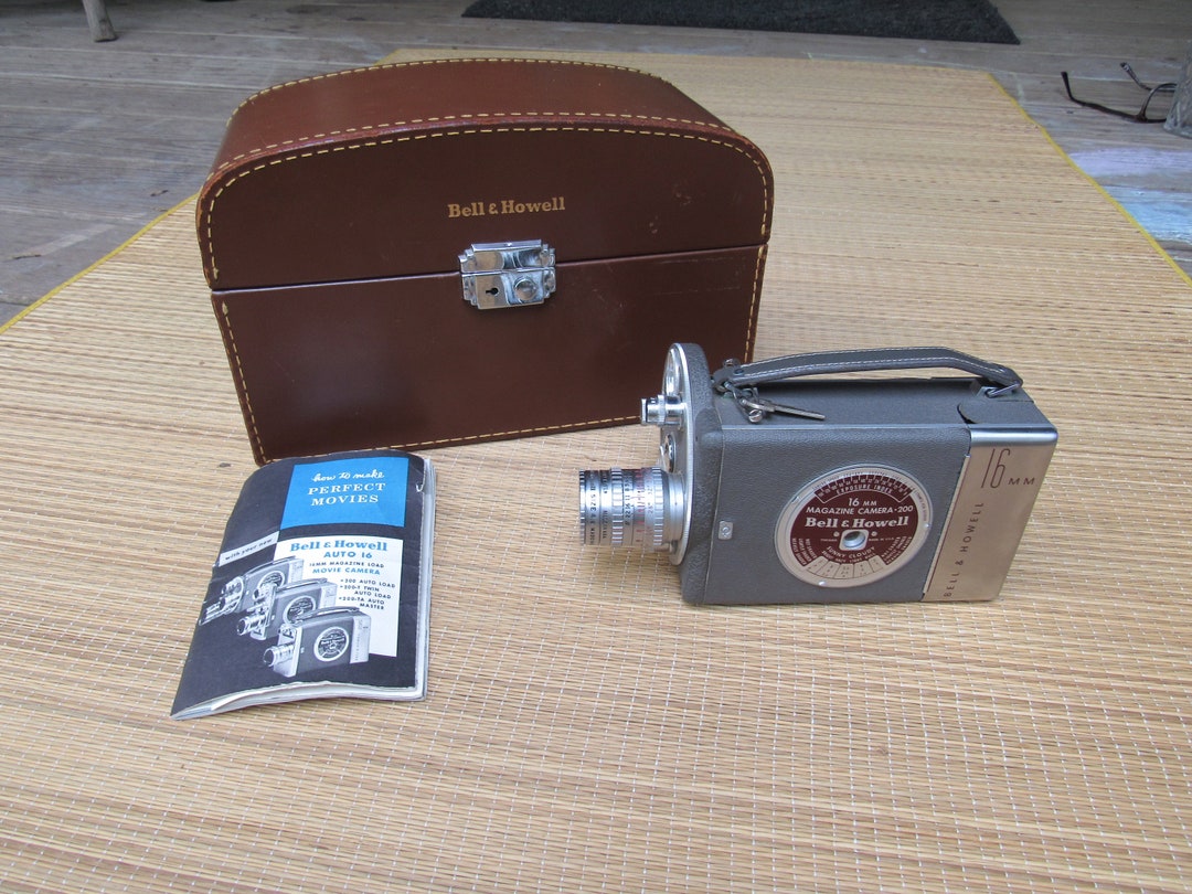 Vintage Bell & Howell Auto 16 Magazine Load Movie Camera With Original ...