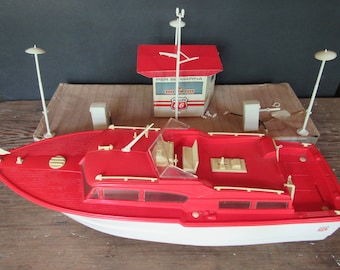 Vintage PHILLIPS 66 Power Yacht and a Marina Accessory Kit 1965 Original Box Works but Not Complete