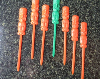 KONA KAI TIKI Swizzle Sticks, Vintage 70s Cocktail Stirrers, 7 Pieces