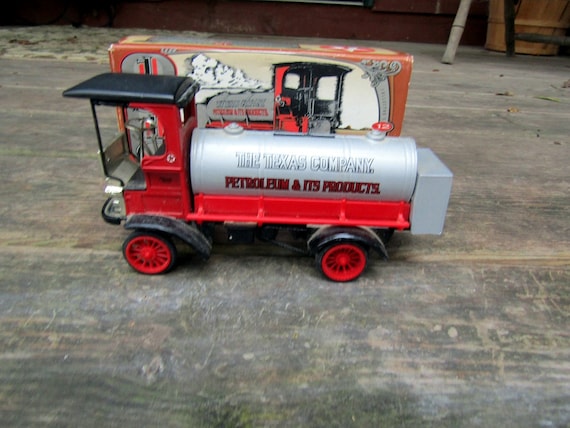 1910 mack texaco tanker