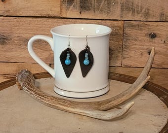 Leather leaf shape earrings