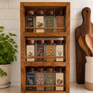 Modern Spice Themed Spice Rack Gift Set | Personalised Glass Spice Jars | Solid Oak Wall Mounted Shelf | Pick your labels!