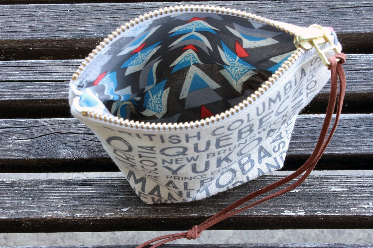 Canadian Provinces Clutch