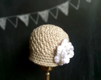 Crochet baby girl hat flower cloche linen white