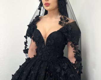 Schwarzes gothic 3D Blumenspitze Korsett Brautkleid mit tiefem V, alternative Braut Tüll Zug Kleid