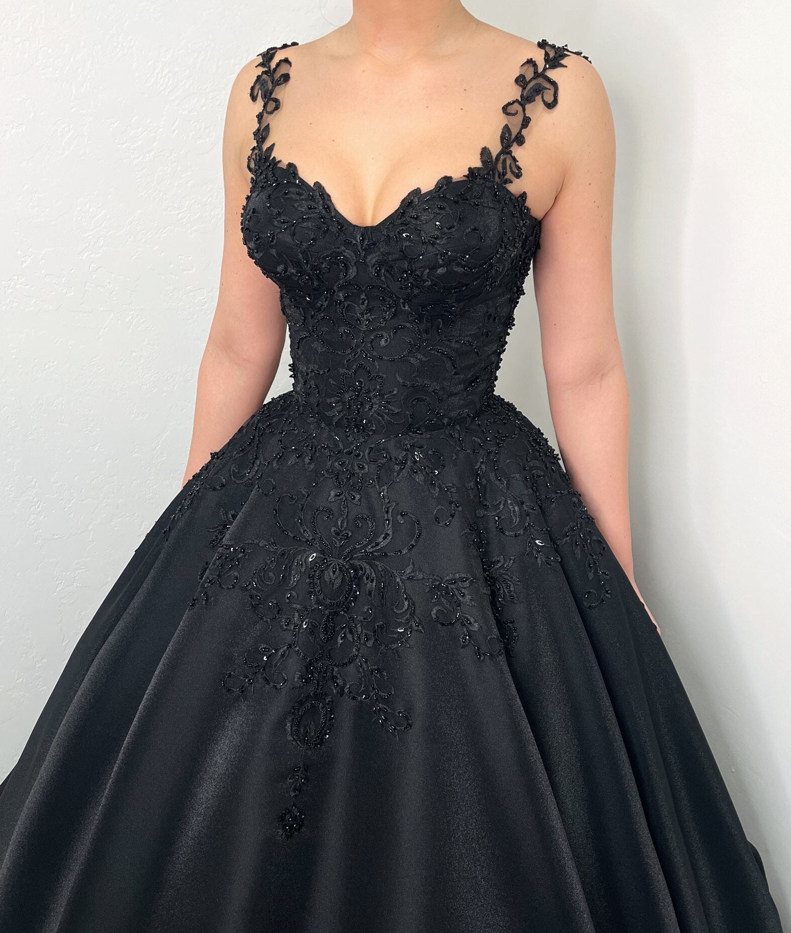 PFTFB Sweet 16 Dresses for Quinceanera Black Princess Off Shoulder Ball Gown  with Train Tulle Lace Pegeant Gowns Size 0 at Amazon Women's Clothing store
