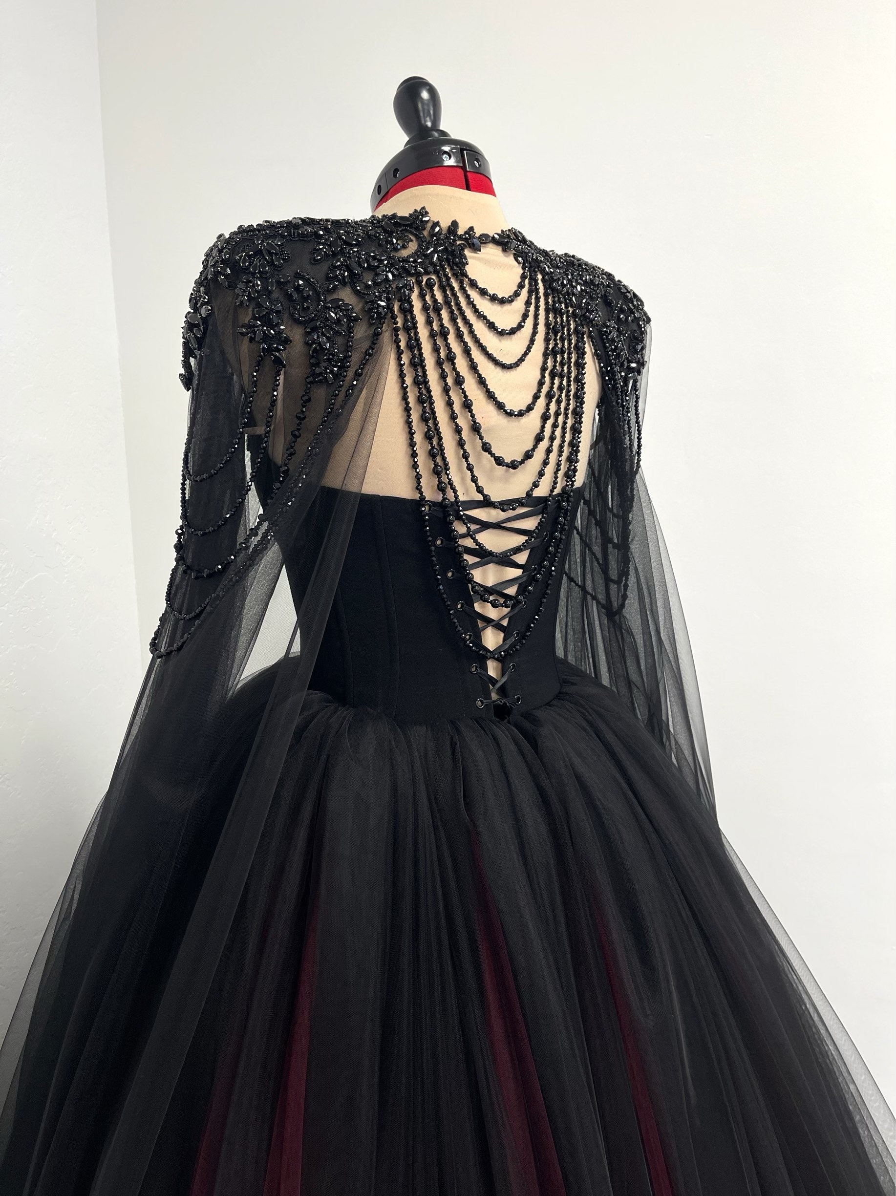 Black gothic red and Black corset tulle wedding dress with beaded cape and bodice, burgundy and Black alternative bride dress Black gothic red and Black corset tulle wedding dress with beaded cape and bodice, burgundy and Black alternative bride dress