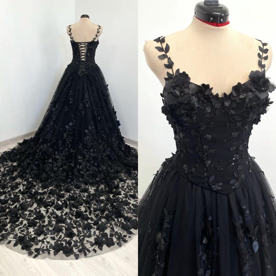 Black Gothic Sparkly 3D Floral Lace Basque Corset Wedding Dress With a Long  Train, Alternative Bride Fantasy Gown, Set of Skirt and Corset - Etsy