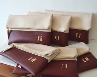 Lot de 6 pochettes personnalisées en crème et bordeaux / cadeau de demoiselles d'honneur / pochettes de mariée monogrammées