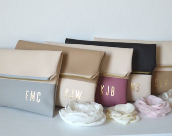 Set of 5 Personalized Clutches / Bridesmaids Gift / Gold Initials Imprinted Clutch Purses