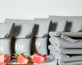 Set of 10 Personalized Clutches in Light Grey / Bridesmaid Gift / Monogrammed Clutch Purses / Wedding Gift