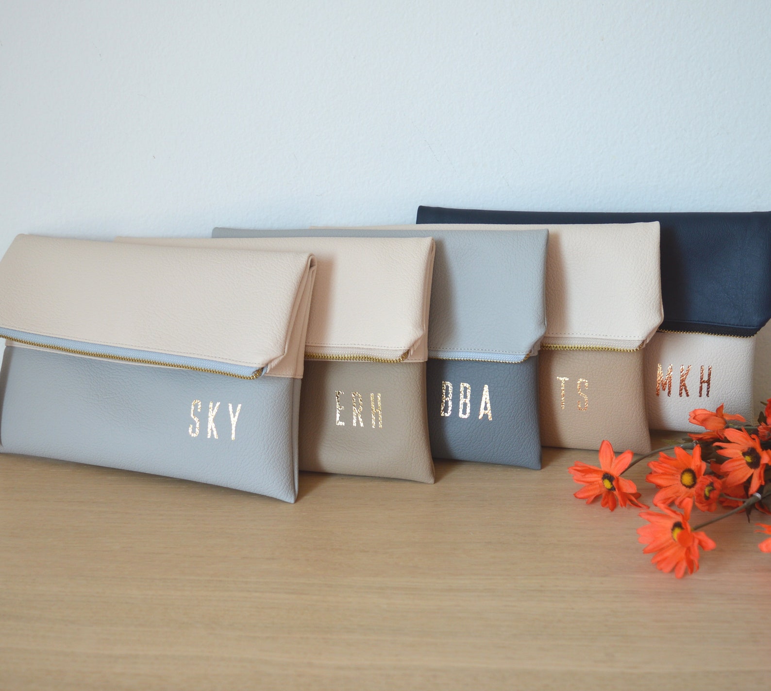 Set of 5 Monogrammed Clutches / Bridesmaids Gift / Gold Etsy
