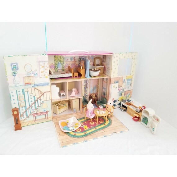 Calico critters carry and play house hotsell