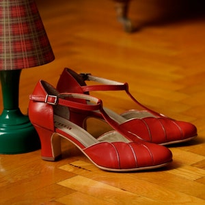 Vintage inspirierte, Echtleder, Handgemachte Retro Frauen Schuhe, Rote Schuhe, Swing Tanzschuhe, Swing Schuhe, 50er Jahre Schuhe, 70er Jahre Rote Schuhe Bild 2