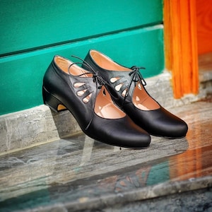 Vintage Inspired Black Shoes, Genuine Leather, Retro Women Shoes, Swing Dancing Shoes, 50s Shoes, 70s Shoes, Low Heel Shoes