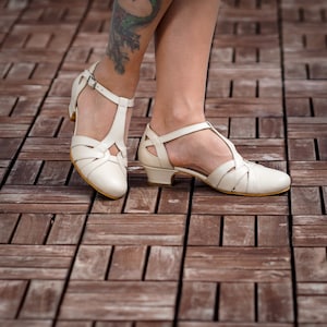 Inspiración vintage, cuero genuino, zapatos retro de mujer, zapatos beige, zapatos Mod 60s, zapatos de baile swing imagen 3