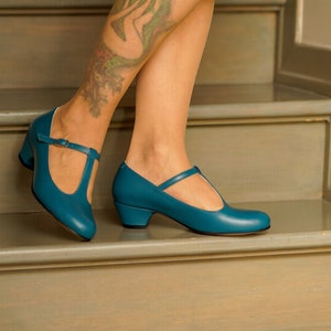 Niebieskie buty inspirowane stylem vintage, oryginalne skórzane buty, ręcznie robione buty damskie, niebieskie buty, buty do tańca swingowego, buty z lat 50., buty z lat 70.