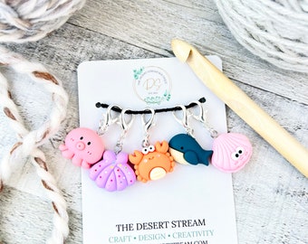 Sea Creatures Stitch Markers, Ocean Friends Stitch Markers, Progress Keepers. Knitting tools. Set of 5: Octopus, Shell, Crab, Whale, Clam