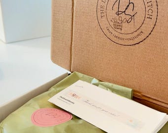 The *Makers Pick* Stitcher's Bundle Box, Gift Box for Crochet and Knitting or embroidery, Fiber art tools