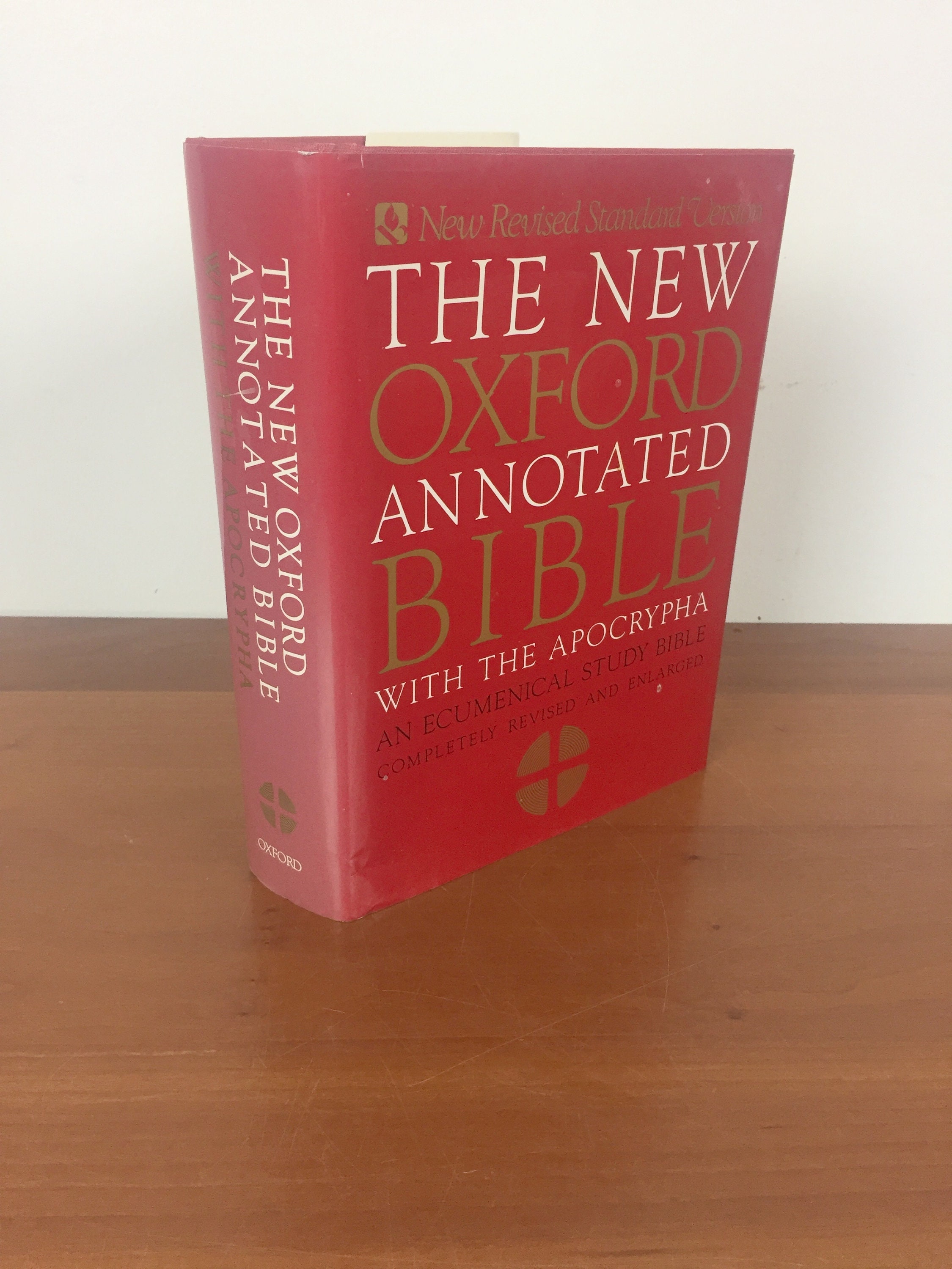 The New Oxford Annotated Bible With Apocrypha: New Revised