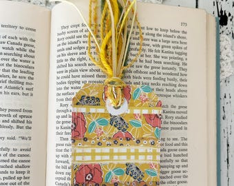 Handmade bookmark for book lovers, special gift idea for a friend, paper bookmark sewn with an assortment of trims