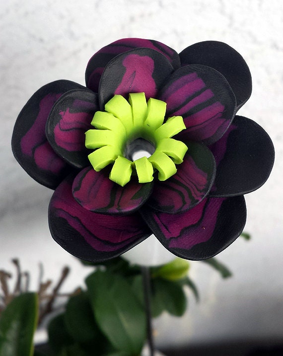 Striking Black And Purple Flower Hummingbird Feeder For Patio Etsy