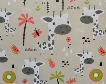 Giraffe Gift Wrapping Paper.  Giraffe Folded Wrapping Paper. Gift Wrap. Giraffe Wrapping Paper. Birthday Wrapping Paper 68X50c