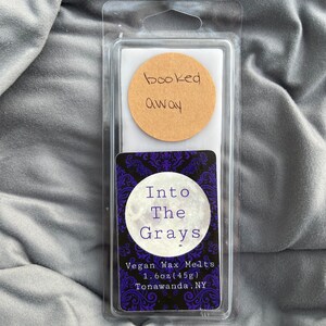 Booked Away - Wax Melts  For Teachers - Gifts For Teachers - Vegan - Family Safe Home Fragrance - Christmas - Gifts For Mom