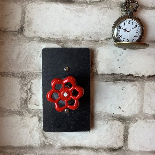 Industrial Garden Hose Light Switch Cover: Rotary Dimmer, Single Pole (150W LED)