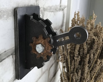 Light Switch Cover with Rusty Gear / Steampunk Lighting / Urban Industrial Lighting / Toggle Light Switch / Gear Wall Plate / Game Room