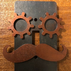 Cubierta para interruptor de luz estilo steampunk / Cara steampunk / Cara con bigote / Ojos de engranajes steampunk / Regalo steampunk / Placa de pared para interruptor de palanca simple Bronze Eyes/Mustache