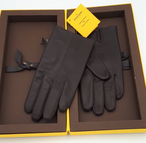 Pair of John Lobb gloves size 8 Mint condition!